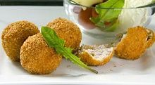 Рецепт - Куриные крокеты с соусом бешамель