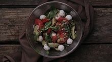 Рецепт - Легкий Овощной Салат с Моцареллой