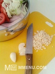 Приготовление блюда по рецепту - Курица с бальзамическим уксусом, помидорами и луком. Шаг 2