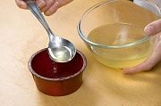 Приготовление блюда по рецепту - Заливное из курицы с фруктами. Шаг 7
