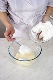 Приготовление блюда по рецепту - Апельсиновое суфле. Шаг 4