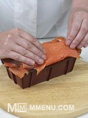 Приготовление блюда по рецепту - Хлебец с лососем. Шаг 3