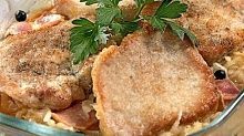 Рецепт - Свиные отбивные с капустой