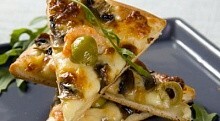 Рецепт - Пицца с креветками и рукколой