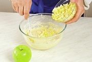Приготовление блюда по рецепту - Маффины с яблоками и пряностями. Шаг 7