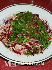 Приготовление блюда по рецепту - Салат из свеклы и пекинской капусты. Шаг 4