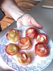 Приготовление блюда по рецепту - Пирог с яблоками и заварным кремом! Легко приготовить!. Шаг 3