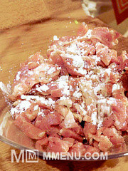 Приготовление блюда по рецепту - свинина с ананасами в кокосовом молоке. Шаг 6