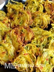 Приготовление блюда по рецепту - Луковые оладьи (Bhaji). Шаг 6