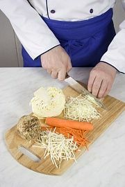 Приготовление блюда по рецепту - Салат из капусты с морковью. Шаг 1