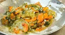 Рецепт - Зеленые помидоры с морковью и чесноком