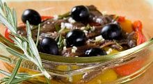 Рецепт - Запеченный перец с маслинами и анчоусами