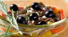 Рецепт - Запеченный перец с маслинами и анчоусами