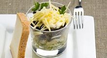 Рецепт - Салат с печенкой и огурцами