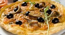 Рецепт - Пицца с анчоусами и маслинами