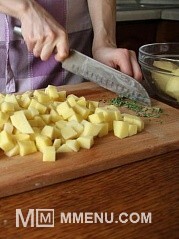 Приготовление блюда по рецепту - Куриный пирог &laquo;Фаворит&raquo; с розмарином и тимьяном и соусом из шпината.. Шаг 1