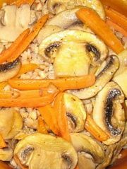 Приготовление блюда по рецепту - Гречка с грибами в горшочках. Шаг 1
