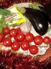 Приготовление блюда по рецепту - салатик с баклажаном и помидором черри. Шаг 1