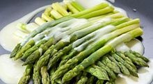 Рецепт - Паровая спаржа с голландским соусом