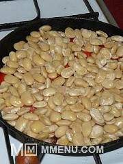 Приготовление блюда по рецепту - Фасоль с копченой грудинкой. Шаг 10