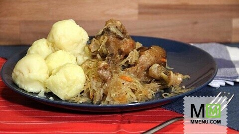 Kraut mit Fuzher - утка с тушеными овощами. 