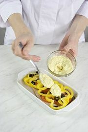 Приготовление блюда по рецепту - Филе горбуши в сырном соусе. Шаг 4