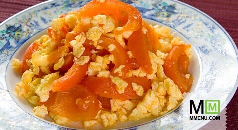 Яйца, жаренные с помидорами Яйца, жаренные с помидорами