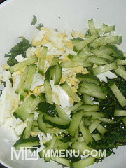 Приготовление блюда по рецепту - Салат из крапивы. Шаг 7