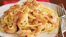 Рецепт - Домашняя лапша с креветками под сырно-сливочном соусе/Homemade pasta with shrimp - рецепт 