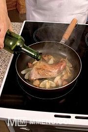 Приготовление блюда по рецепту - Кролик в белом вине с овощами. Шаг 2