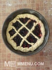 Приготовление блюда по рецепту - Пирог с ягодами :3. Шаг 4