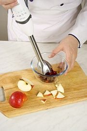 Приготовление блюда по рецепту - Суп из сухарей с фруктами. Шаг 2