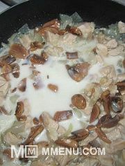 Приготовление блюда по рецепту - Макароны с грибами и мясом. Шаг 3