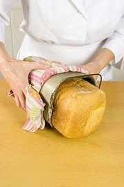 Приготовление блюда по рецепту - Кукурузно-медовый хлеб. Шаг 3 Приготовление блюда по рецепту - Кукурузно-медовый хлеб. Шаг 3