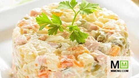 Салат оливье с курицей