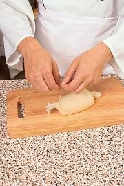 Приготовление блюда по рецепту - Перепела в сметане с сырными кнелями. Шаг 4