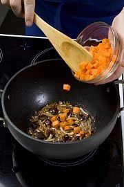 Приготовление блюда по рецепту - Похлебка из маша. Шаг 1