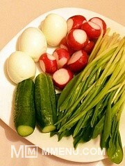 Приготовление блюда по рецепту - Салат с черемшой. Шаг 1