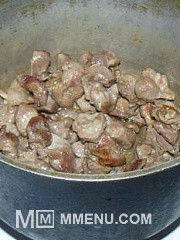 Приготовление блюда по рецепту - Тушеная картошка с куриными желудками. Шаг 3