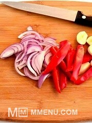 Приготовление блюда по рецепту - Горячая овощная сковородка. . Шаг 3