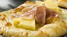 Рецепт - Пицца с ананасом и ветчиной