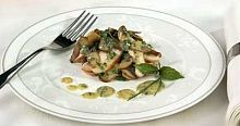 Рецепт - Салат из куриной грудки с грибами