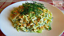 Рецепт - Салат из молодой капусты с кукурузой