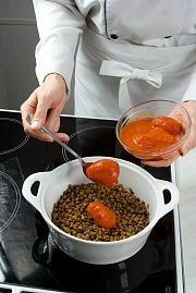 Приготовление блюда по рецепту - Чечевичный суп по-гречески. Шаг 4