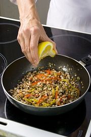 Приготовление блюда по рецепту - Соус с морепродуктами. Шаг 3