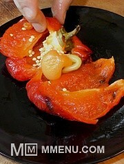 Приготовление блюда по рецепту - Болгарский перец с чесноком. Шаг 2