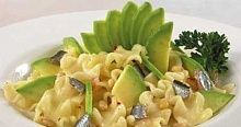 Рецепт - Салат с анчоусами и авокадо
