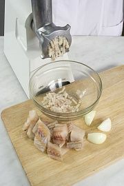 Приготовление блюда по рецепту - Рыбные палочки в кляре. Шаг 1