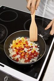 Приготовление блюда по рецепту - Запеканка из яиц, сыра и овощей (2). Шаг 1