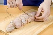 Приготовление блюда по рецепту - Рулет из курицы с зеленью. Шаг 13